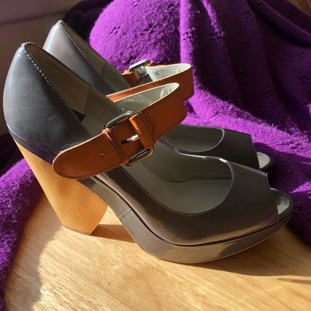 Blue Patent Max Studio Wedge Heel sz 9